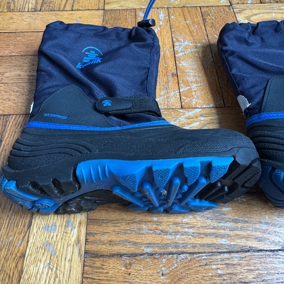 Kamik Black and Blue Snow Boots - Picture 4 of 6